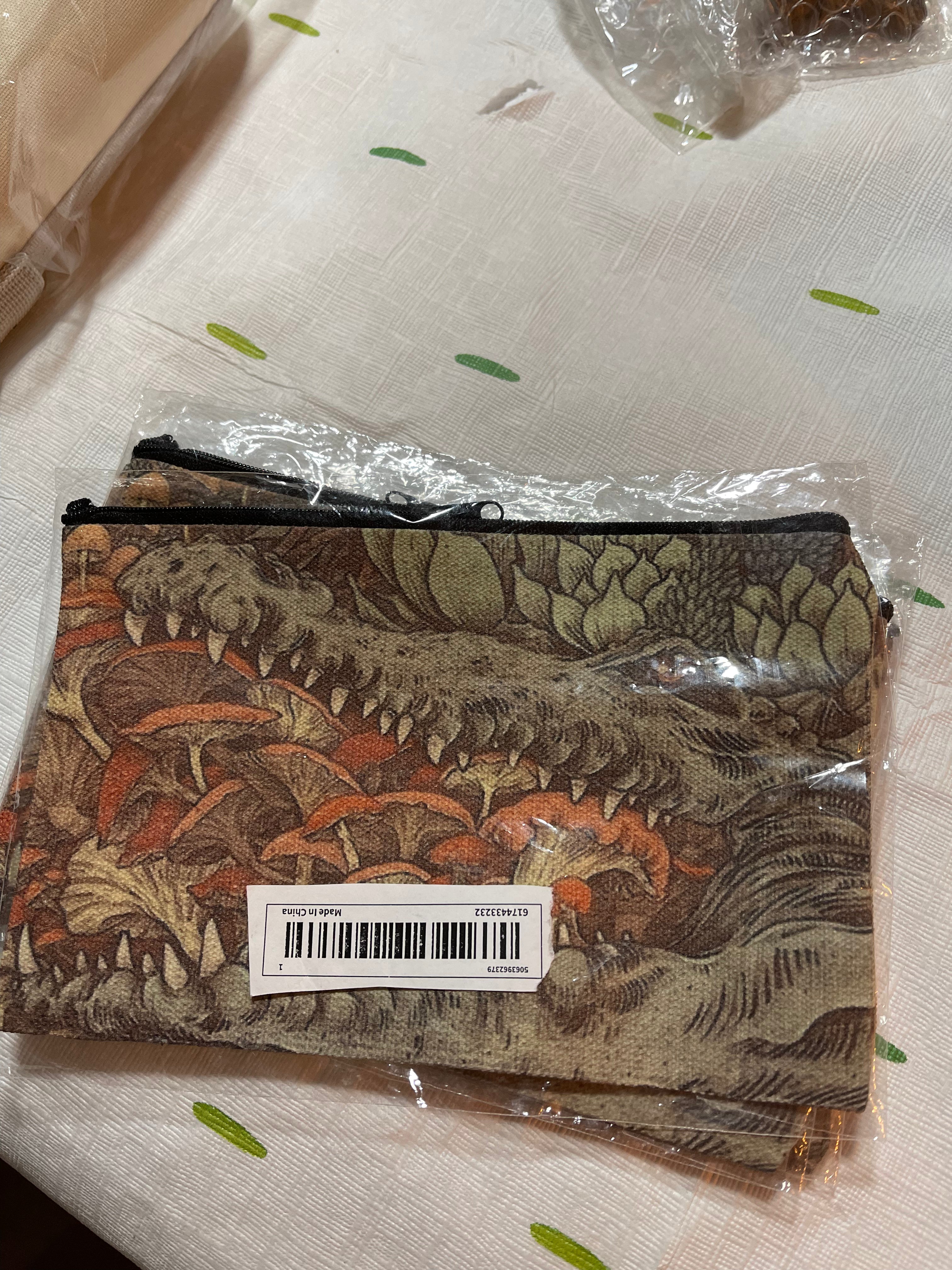 Crocodile zipper bag