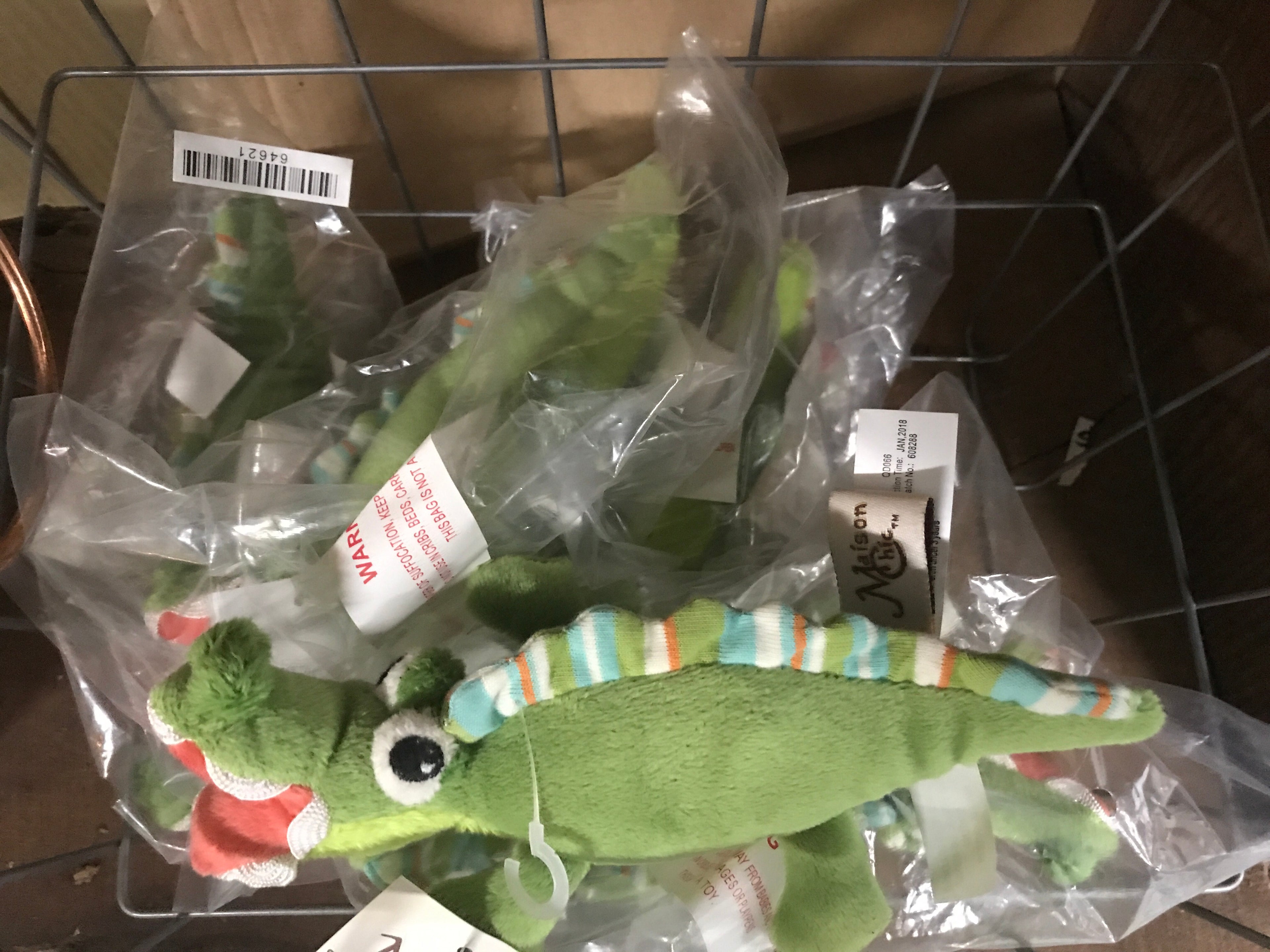Boys alligator rattle